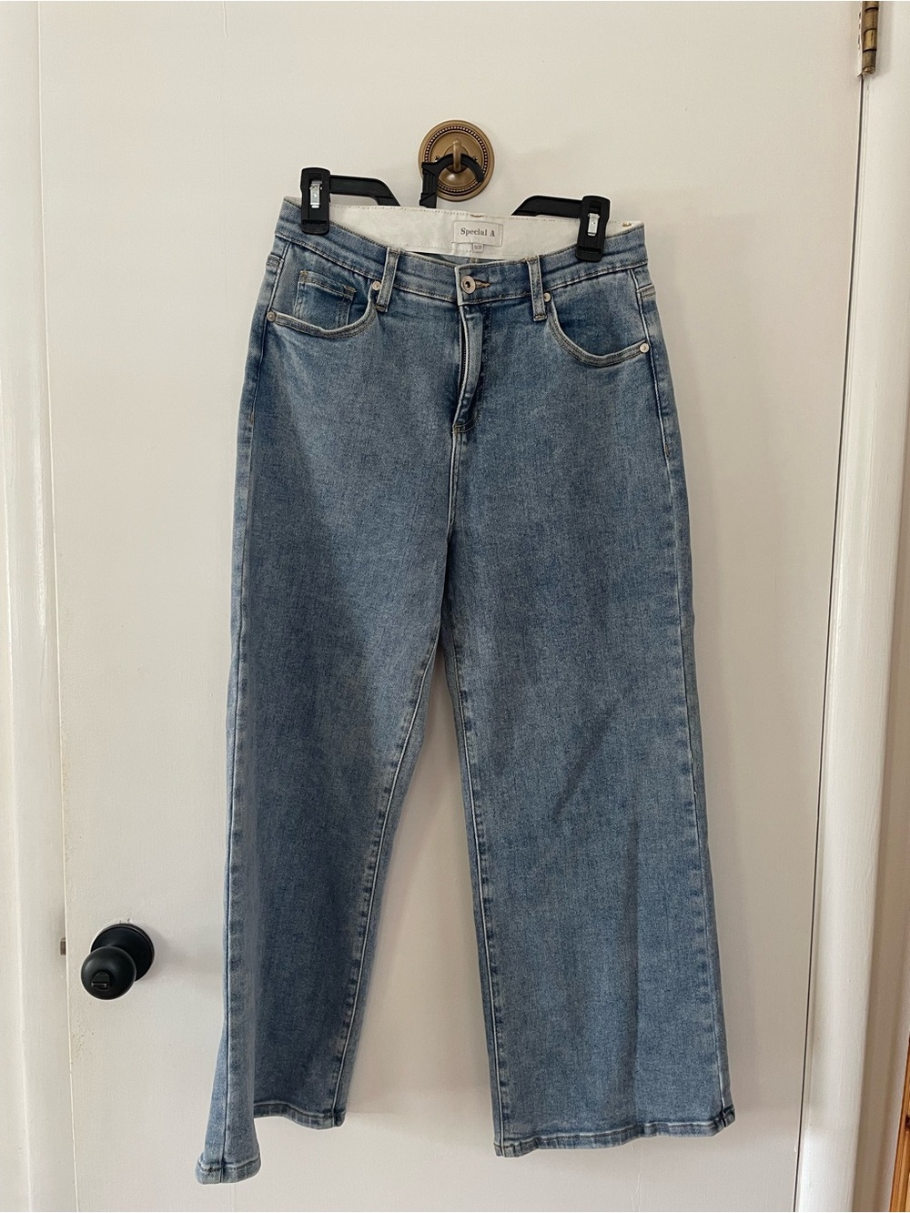 Classic High-Rise Wide-Leg Jeans - Light Blue Comfort Waist